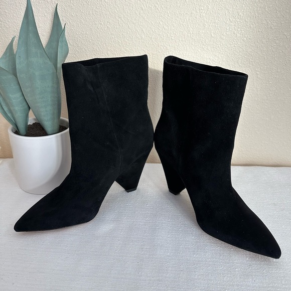 New Vince Camuto Regina Black Suede Pointed Toe cone heel Booties size 7 Rare - Picture 3 of 8
